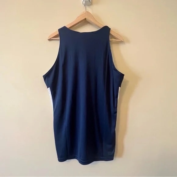 Nike XL Reversible Active Tank - Picture 2 of 5